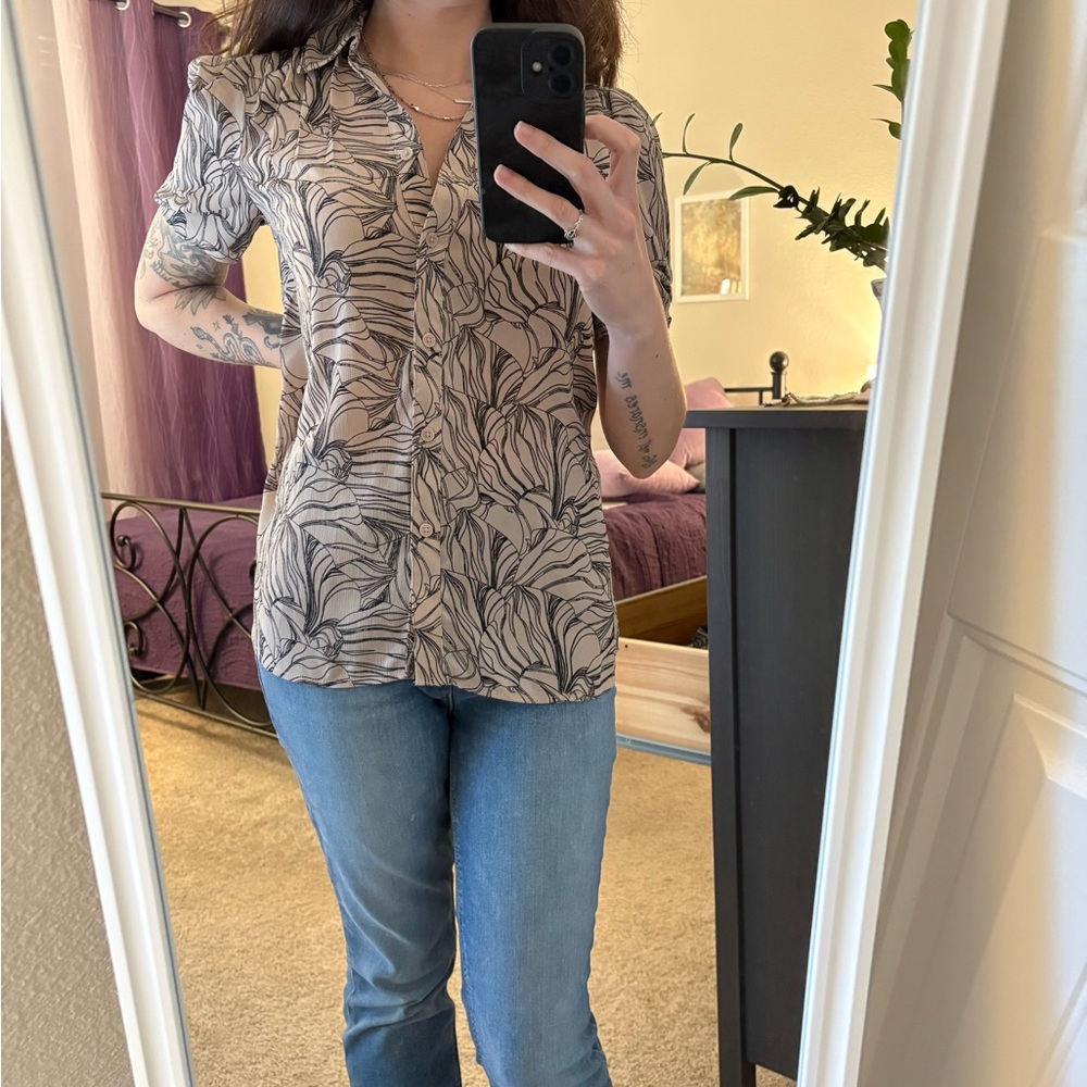 Adrianna Papell - Beige and Black Patterned Blouse